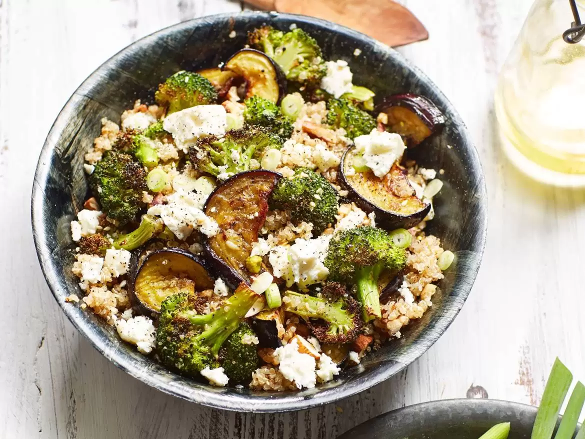 quinoa-salade-met-gegrilde-groenten-en-feta.webp quinoa-salade-met-gegrilde-groenten-en-feta.webp
