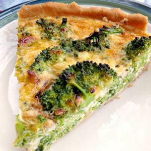 Brokkoli-Quiche-Rezept-ein-Stück-Quiche-vegetarisch.jpg