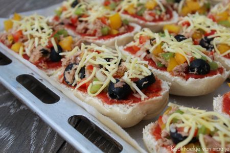 simpel pizza broodje lunch.jpg